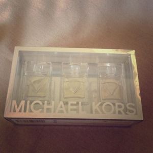 Michael kors signature coffret set