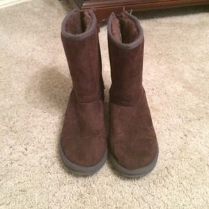 Aeropostale Ugg Style Boots