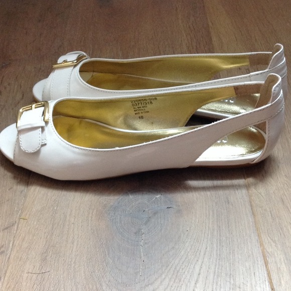 Open toe flats - Picture 4 of 4