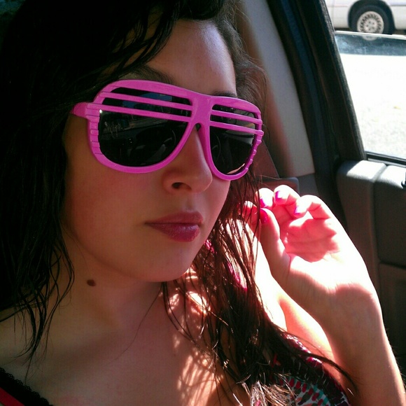 Shutter Shade Sunglasses - Picture 2 of 2