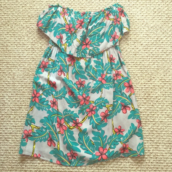Beachy strapless dress