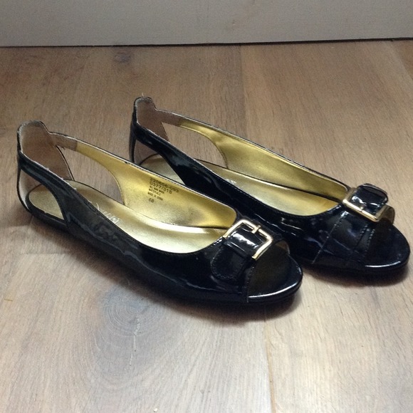 Black open toe flats