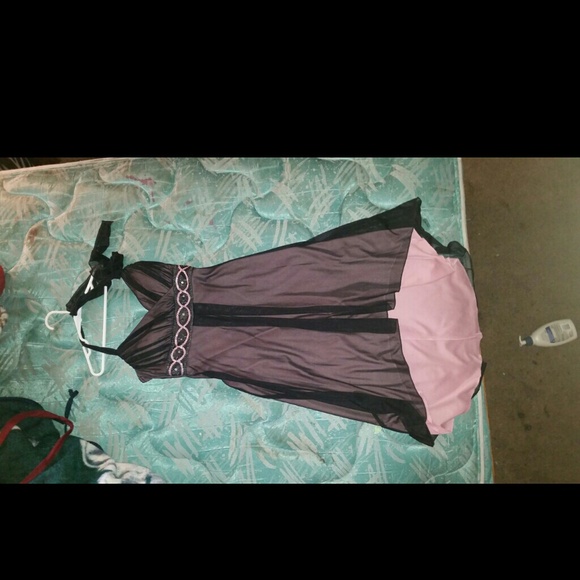 Pink and black dress - Picture 1 of 3