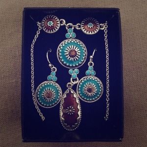 Turquoise necklace and earring set