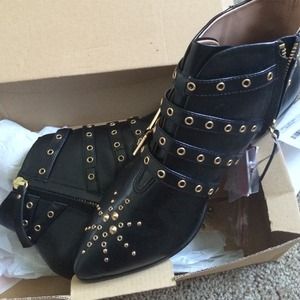 ***REDUCED***ZARA BOOTIES