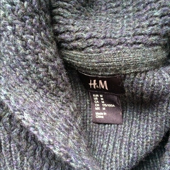 Green sweater - Picture 2 of 3