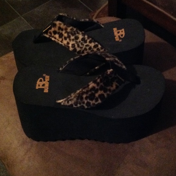 Shoes - Plat/flatform wedges, saddles/flip flops leopard