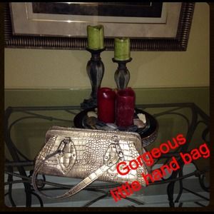 GOLD FAUX LEATHER HAND BAG