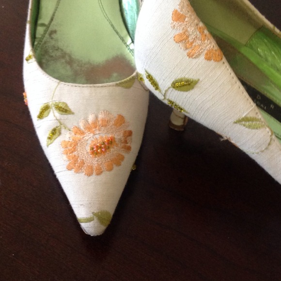 Laundry shoes - Picture 3 of 3