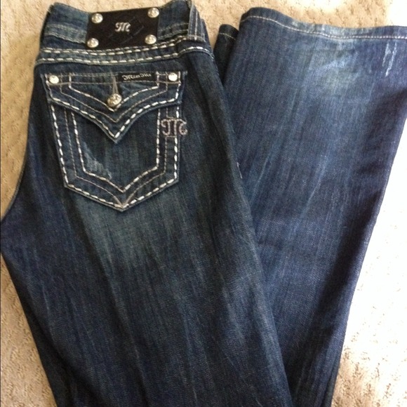 Sold - Picture 3 of 3