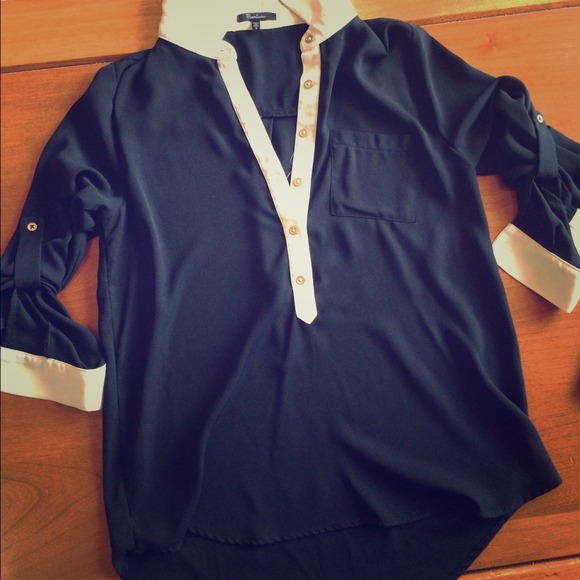 Black & white blouse