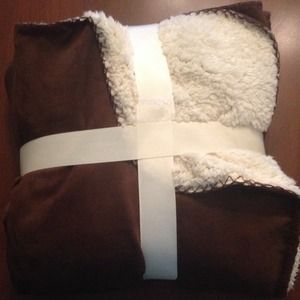 Brown suede reverse Sherpa throw