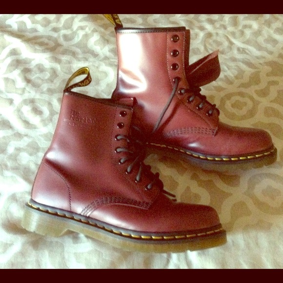 Doc Marten Shoes - Doc Marten Maroon Lace Up Air Wave,,sz 8