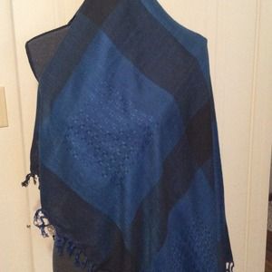 Plaid square fringe scarf