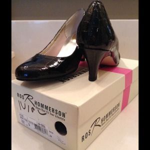 Ros Hommerson Attack pump, brown. Size 10 1/2 slim