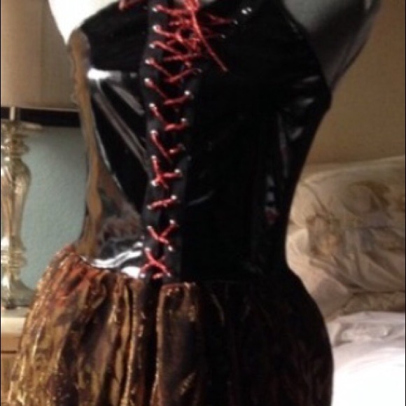HALLOWEEN costume!! Pirate! Witch! Devil!?