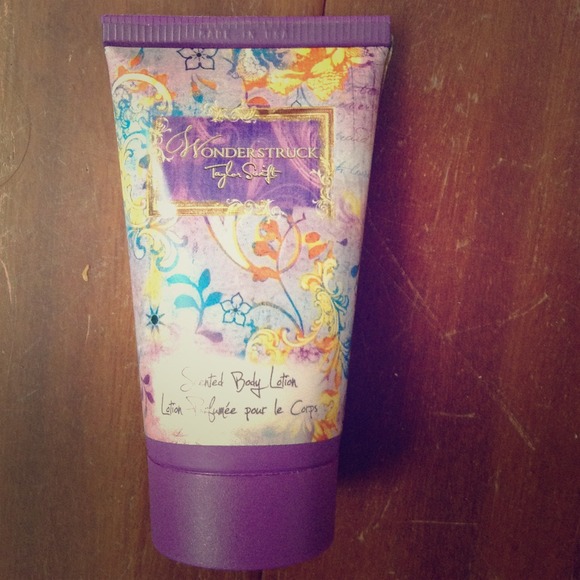 Wonderstruck by Taylor swift : lotion