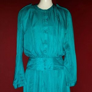 Vintage Neiman Marcus! 100% Silk blouse skirt set