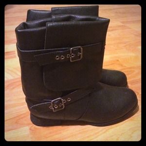 Black leather Strappy Boots