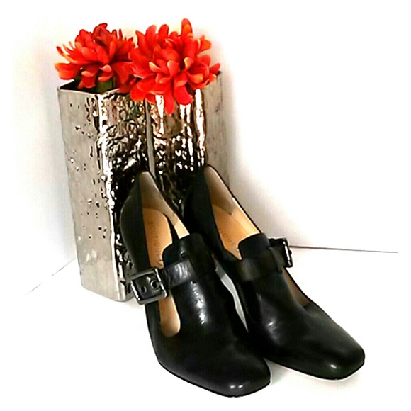 Boutique9 (Nine West) Black Leather Mary Janes