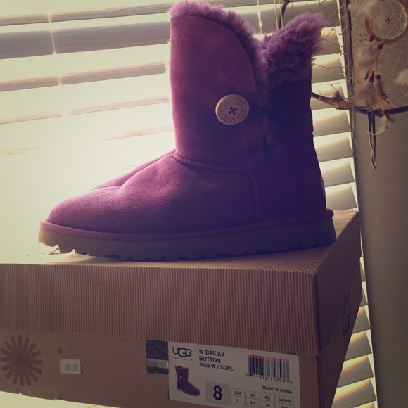 Bailey Button UGGS