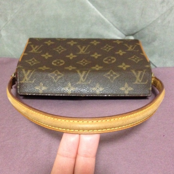 💠SOLD💠Authentic Louis Vuitton Recital Purse - Picture 4 of 4