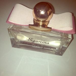 [New Post] Salvatore Ferragamo Signorina Perfume