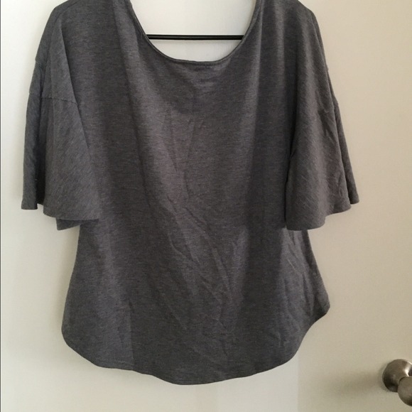 Gray High Low Top - Picture 3 of 3