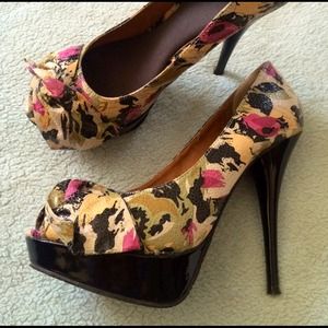Candies floral print heels