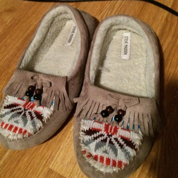 Steve Madden moccasin slippers