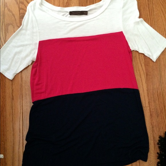 Limited 3/4 sleeve top