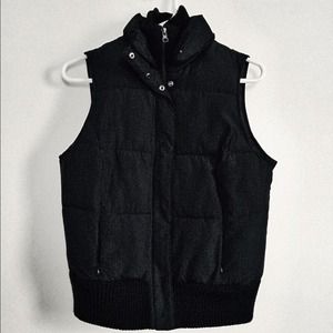 Black Warm Puffy Vest