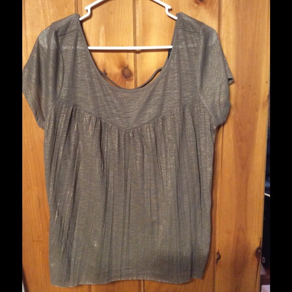 American Eagle top