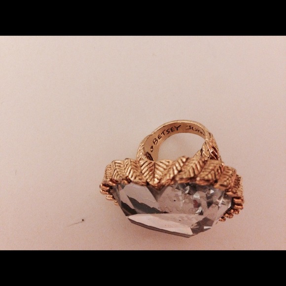 Betsey Johnson fly with me heart ring COLLECTION - Picture 3 of 4