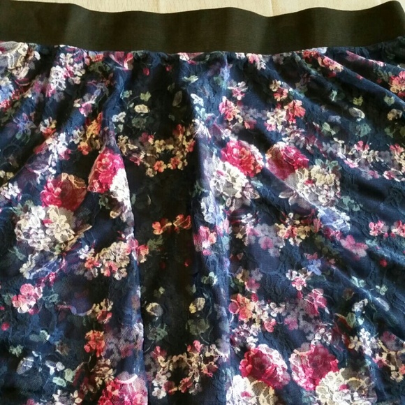 *SOLD* Floral Lace Skater Skirt - Picture 2 of 4