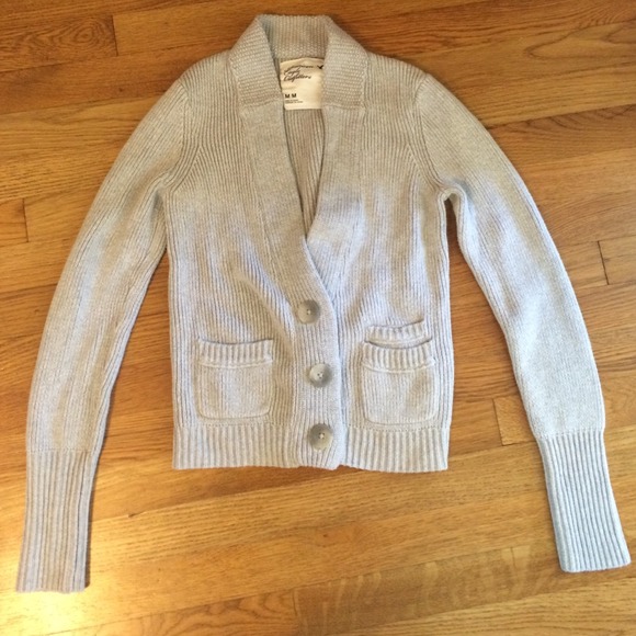 Thick gray cardigan