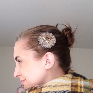 LOFT Beaded Hair Clip