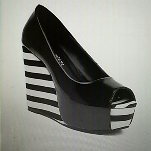 Brand new block and striped design shoes