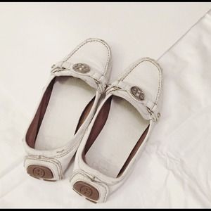 Tory burch white loafers moccasin