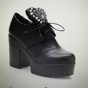 Brand new platform shoes