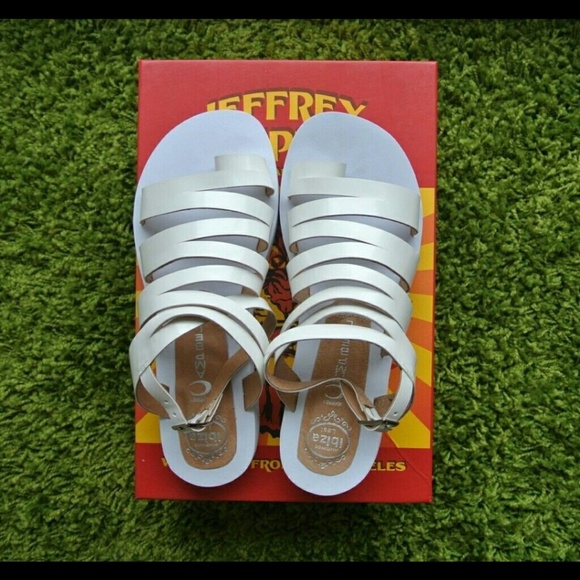 75% off 💥 JEFFREY CAMPBELL Matara flat sandals