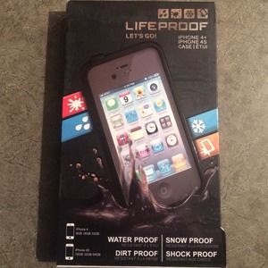 iPhone 4/4s lifeproof case