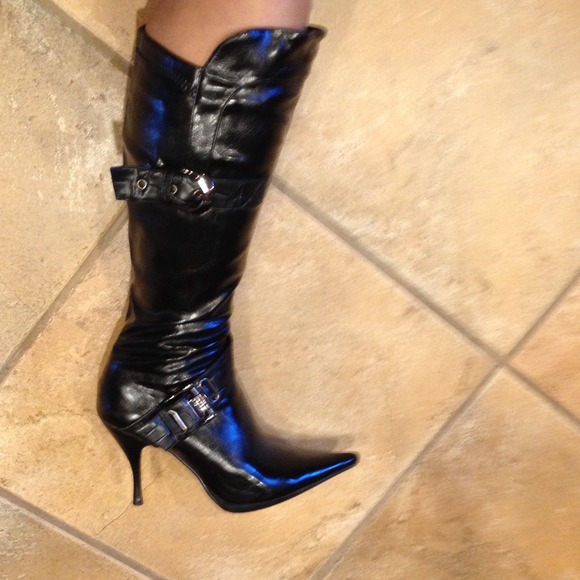 New size 8 black boots.