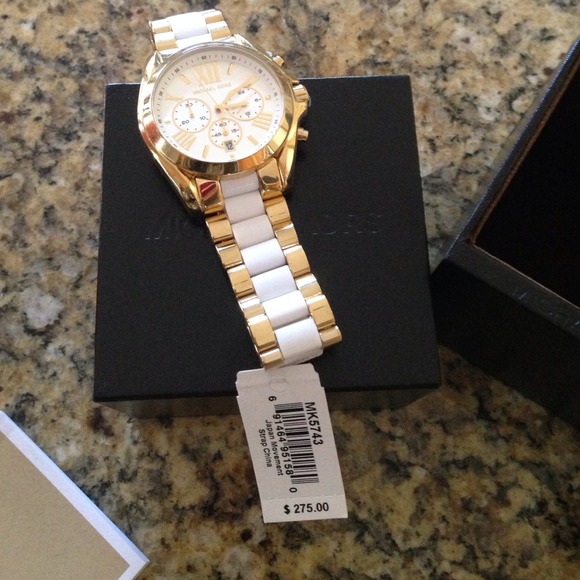 Michael Kors Bradshaw gold & white watch - Picture 3 of 4