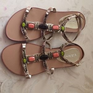 NWOT BCBGeneration gold sandal