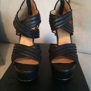FLASH SALE. Black LAMB wedges.
