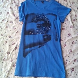Blue t shirt