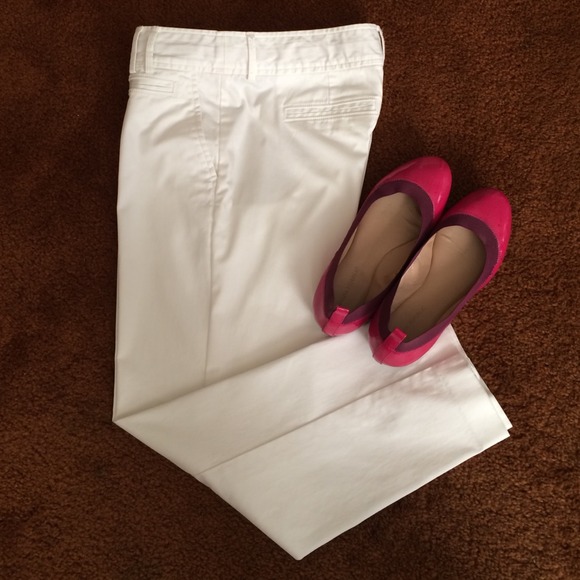 Banana Republic white satin cropped pants