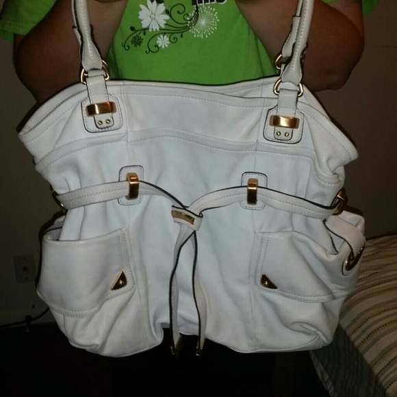 B. Makowsky leather bag