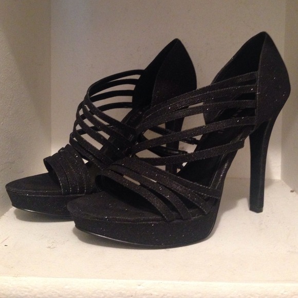 Gianni Bini Strappy Black Sparkly Pumps